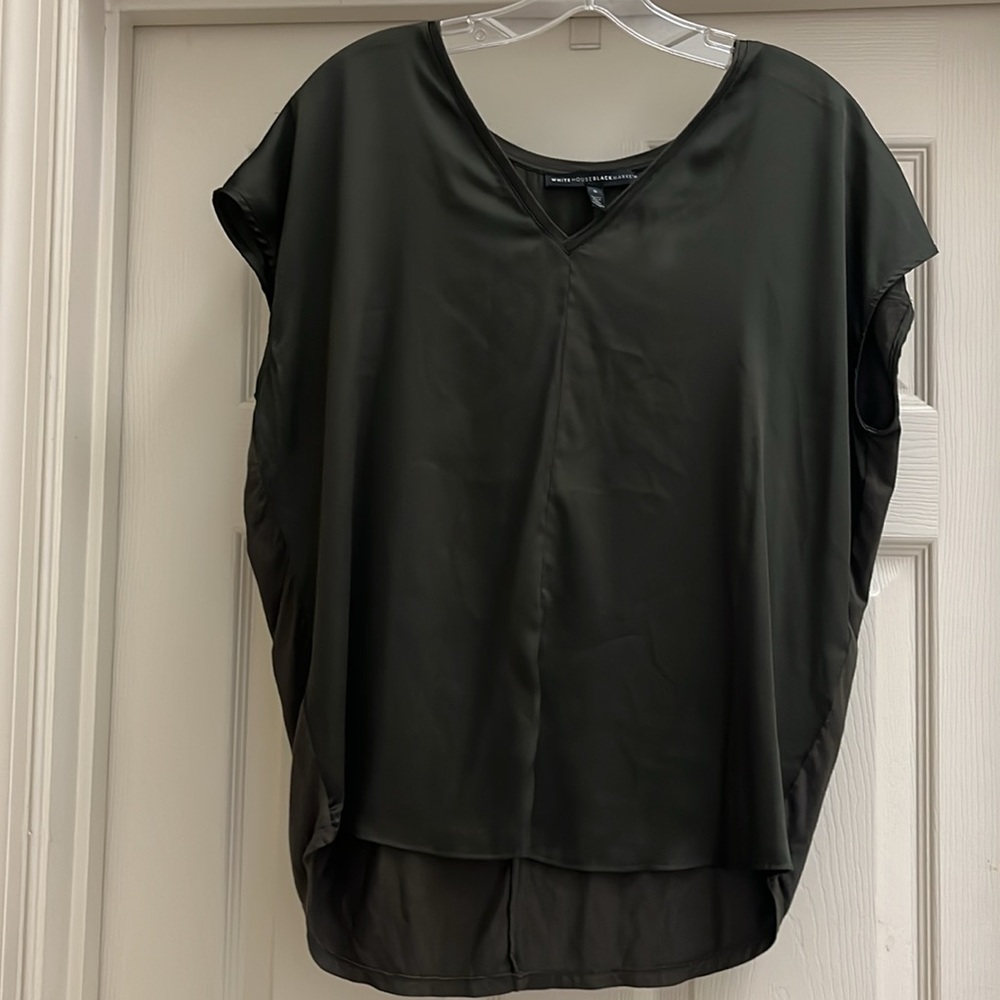 White House /Black Market Top